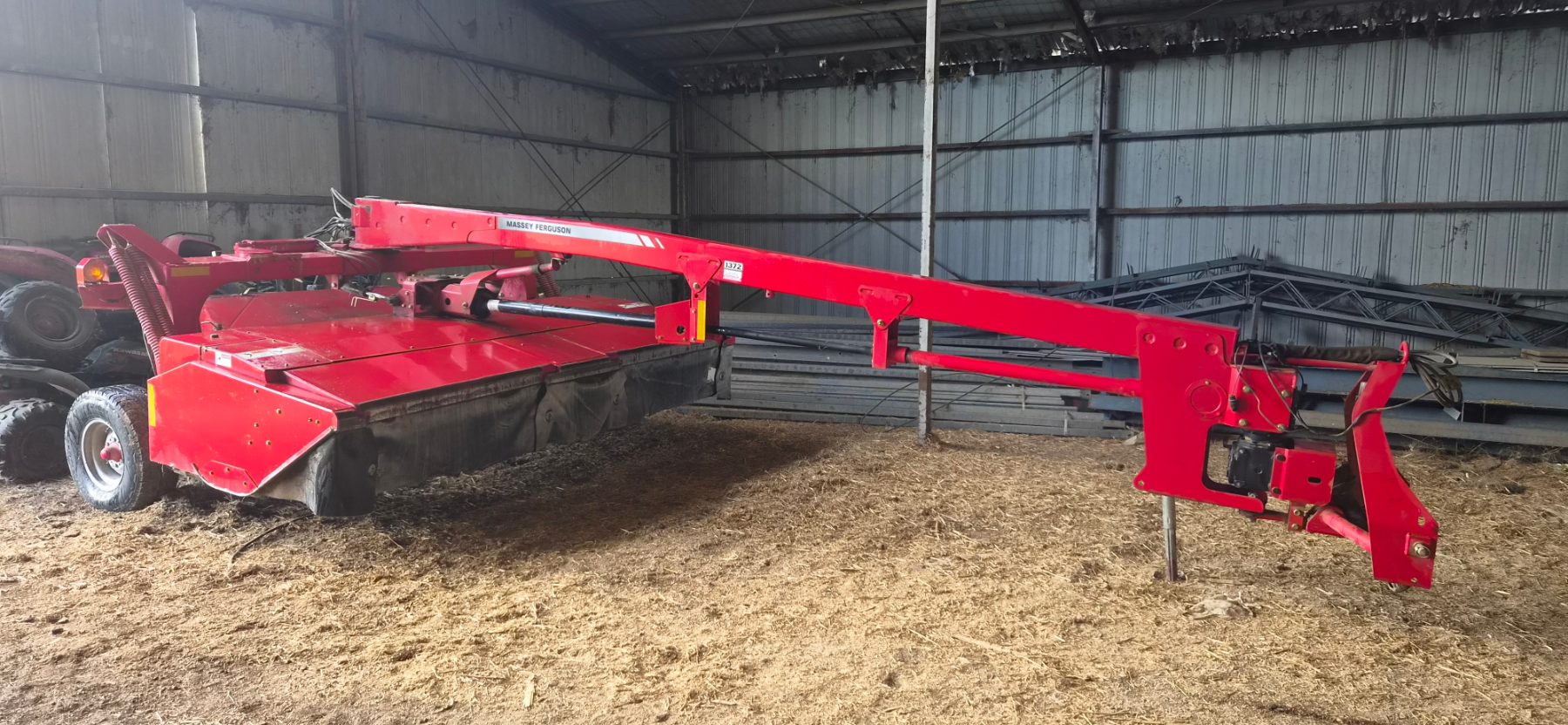 2010 MASSEY FERGUSON 1372 MOWER CONDITIONER