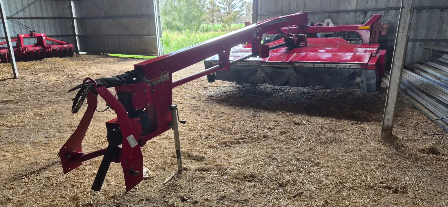 2010 MASSEY FERGUSON 1372 MOWER CONDITIONER
