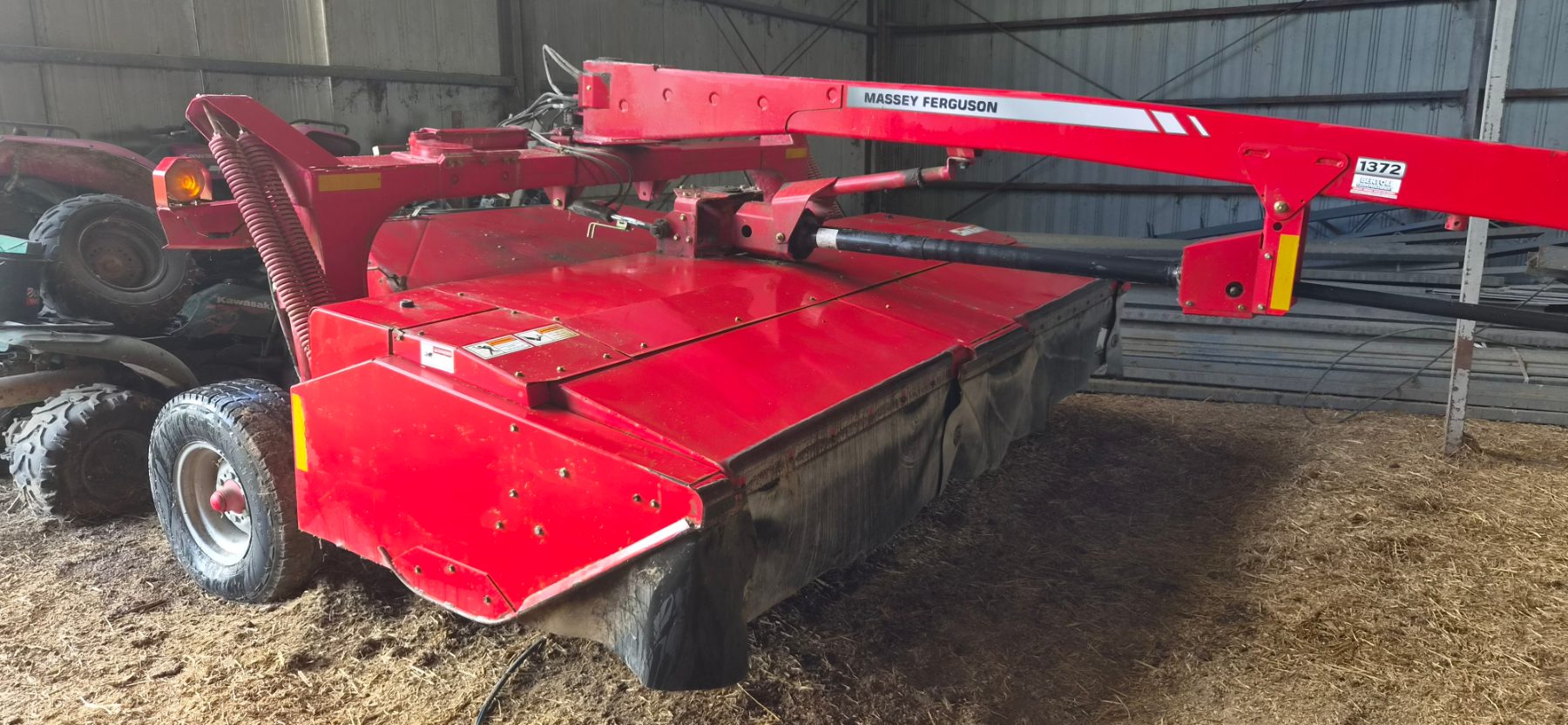 2010 MASSEY FERGUSON 1372 MOWER CONDITIONER