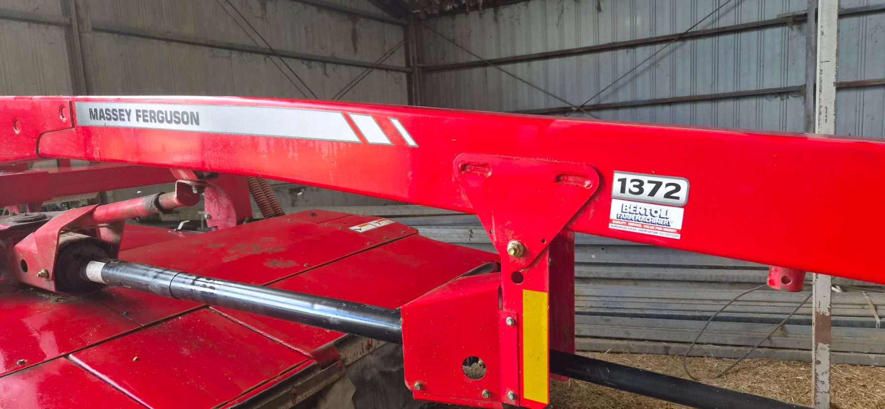 2010 MASSEY FERGUSON 1372 MOWER CONDITIONER
