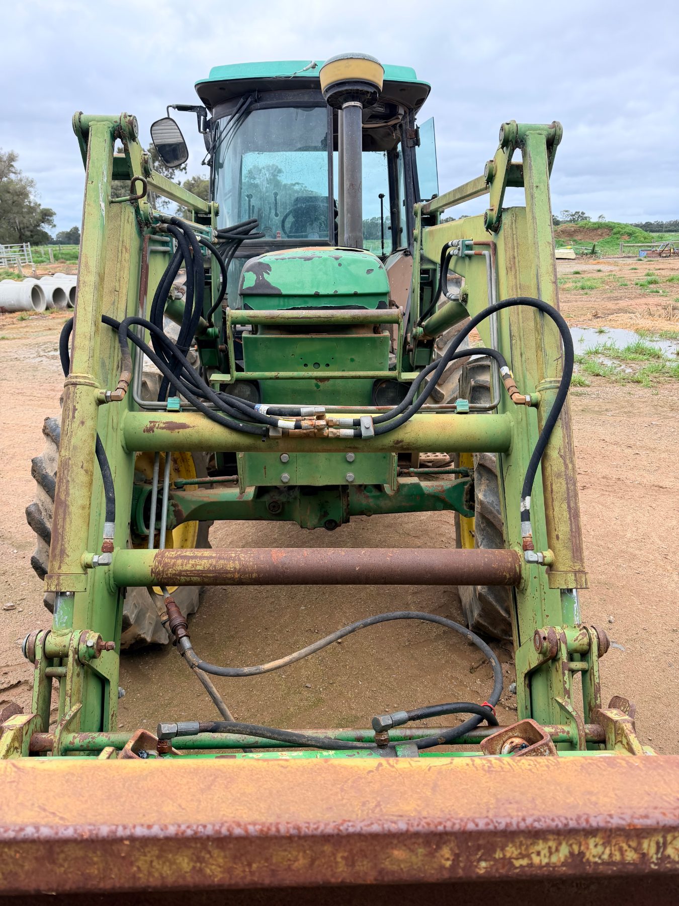 1988 JOHN DEERE 2850 TRACTOR
