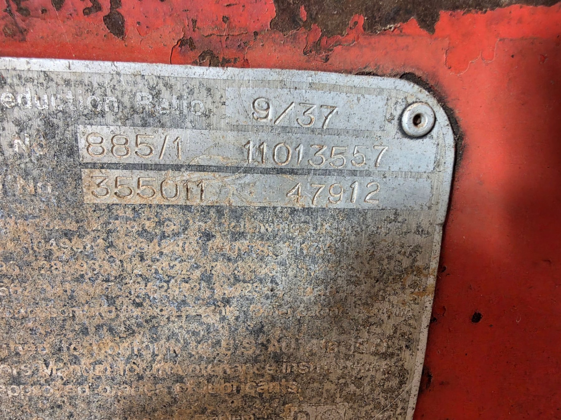CASE DAVID BROWN 885 TRACTOR