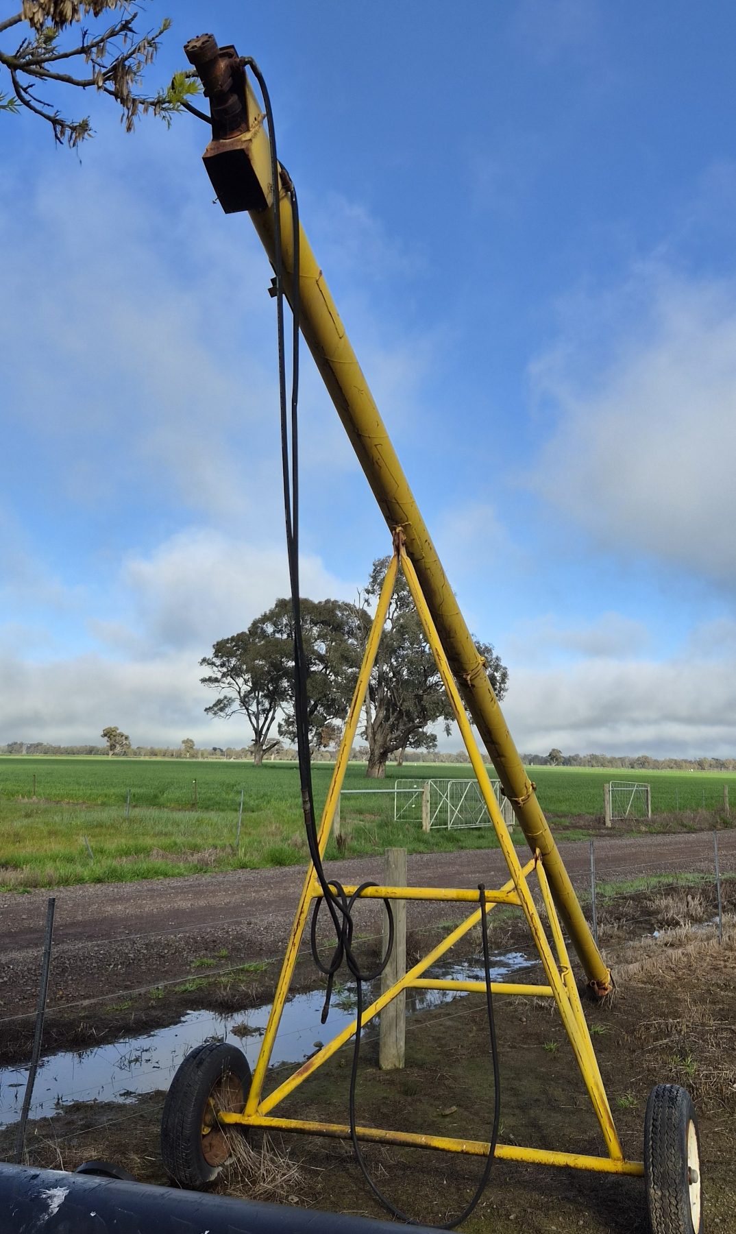 MOBILCO GRAIN AUGER