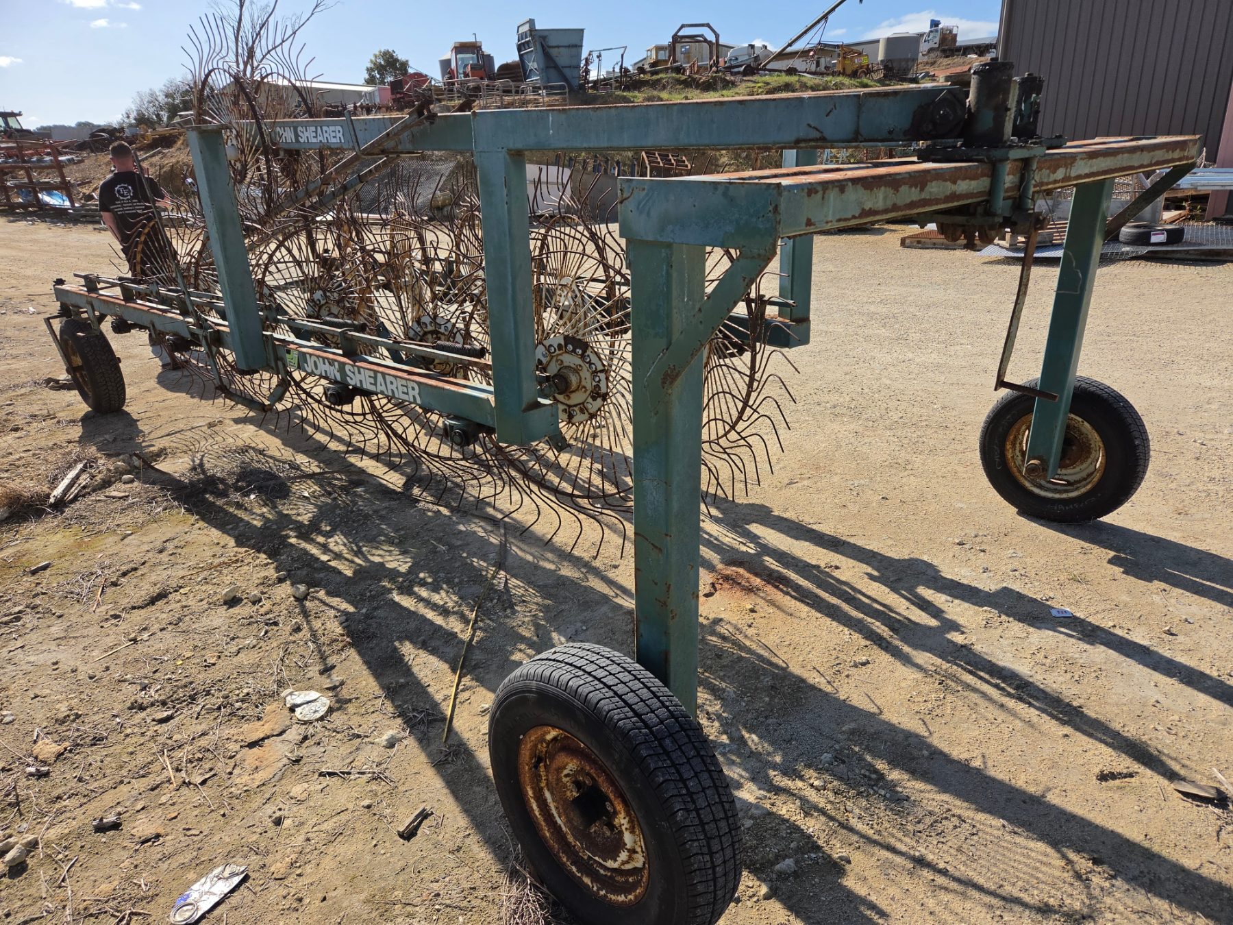JOHN SHEARER V10 TRAILING HAY RAKE