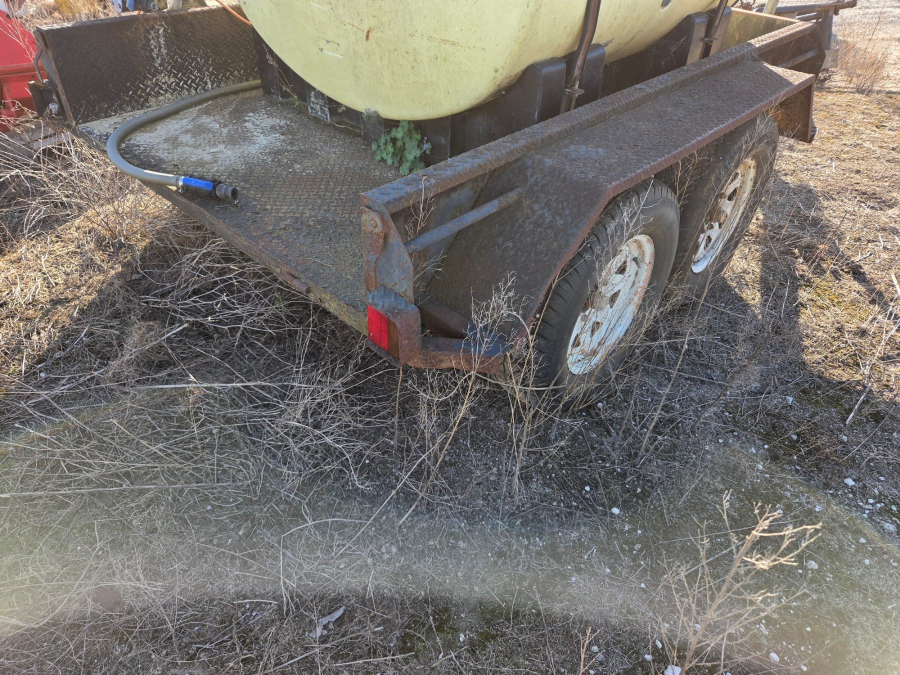 SELL TANDEM 8X5FT TRAILER
