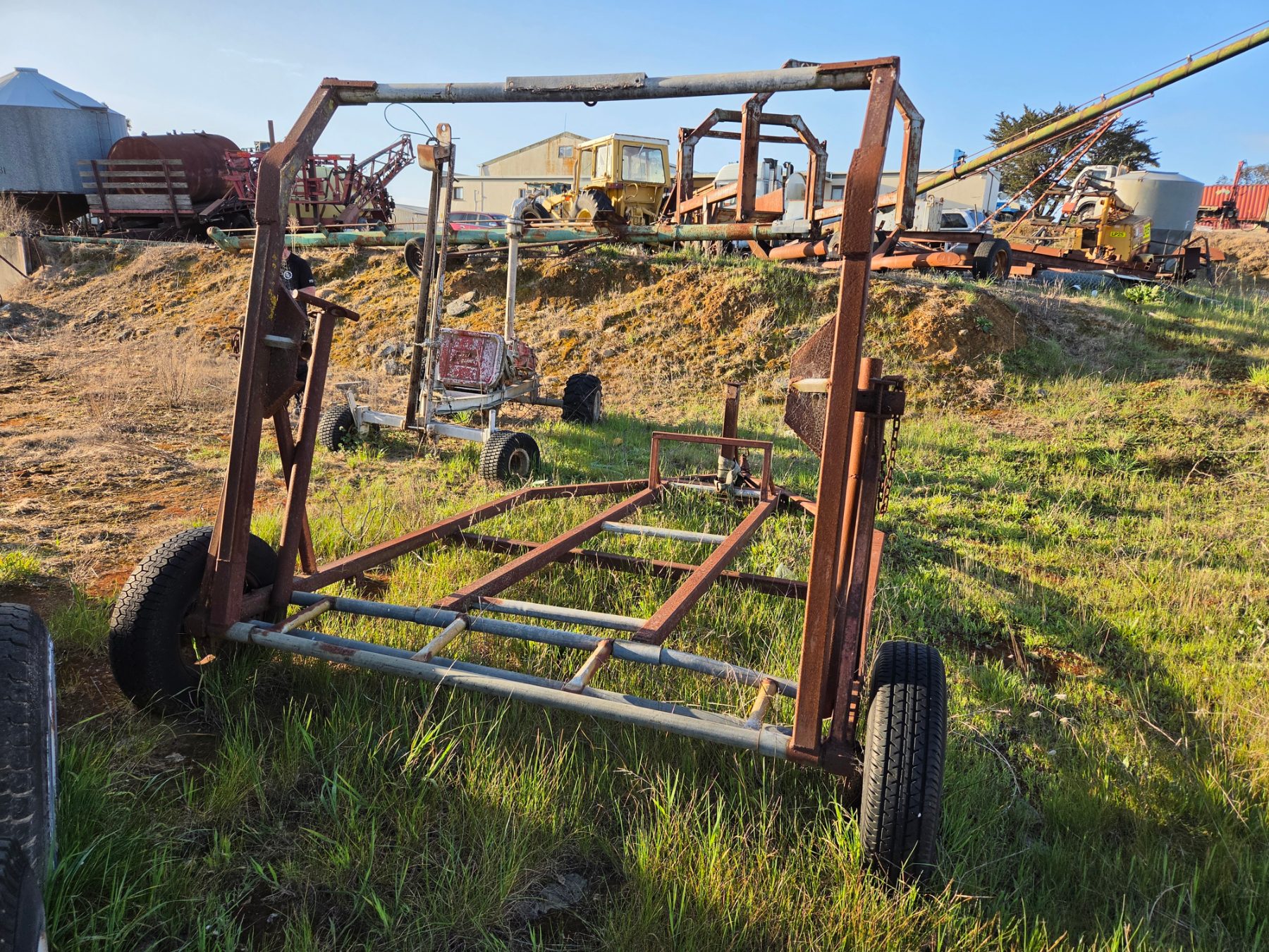 HAY FEEDOUT TRAILER