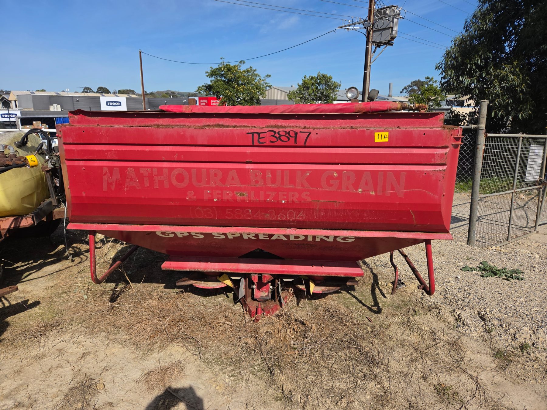 TWIN SPINNER 3PL FERT SPREADER