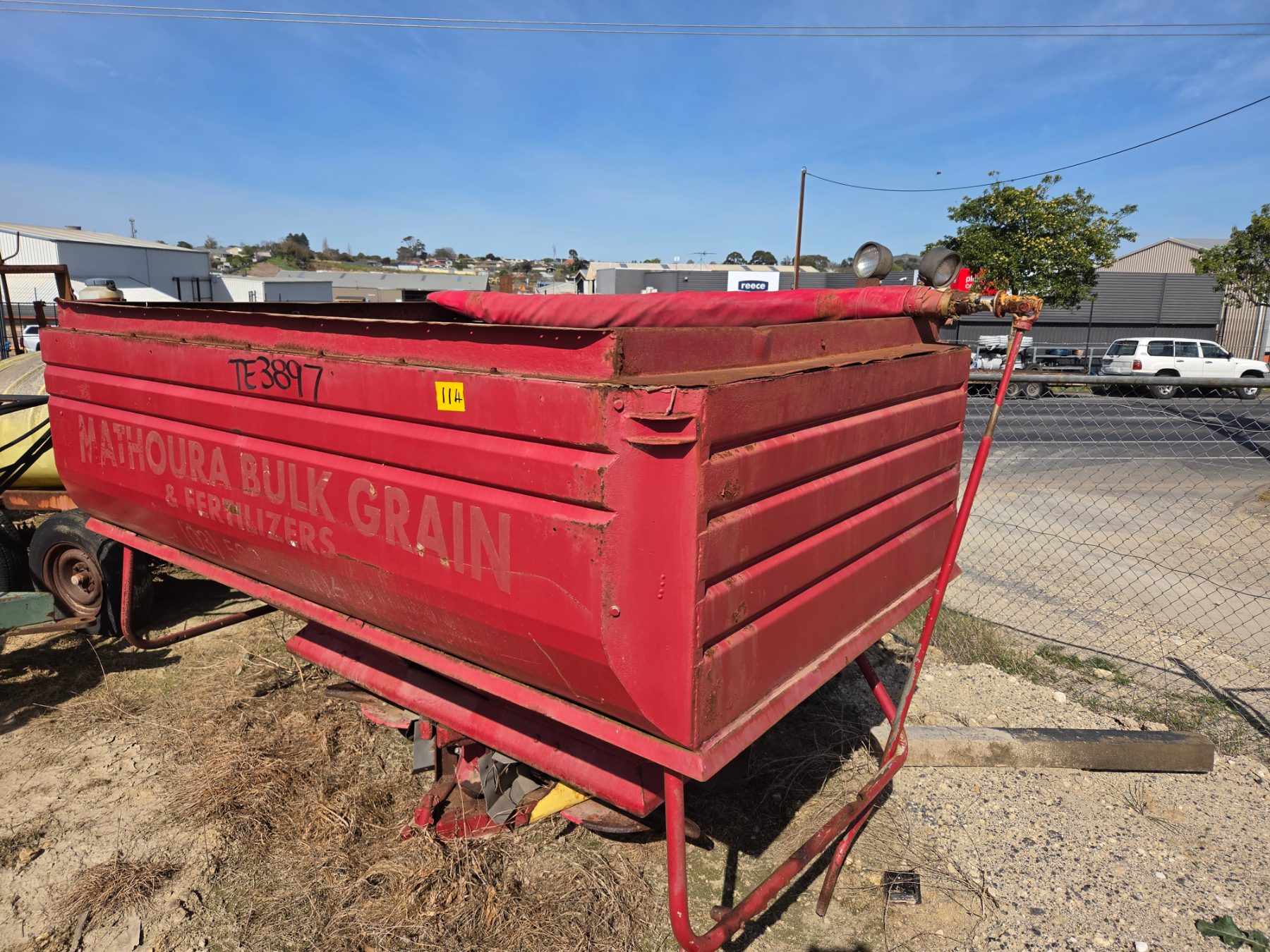 TWIN SPINNER 3PL FERT SPREADER