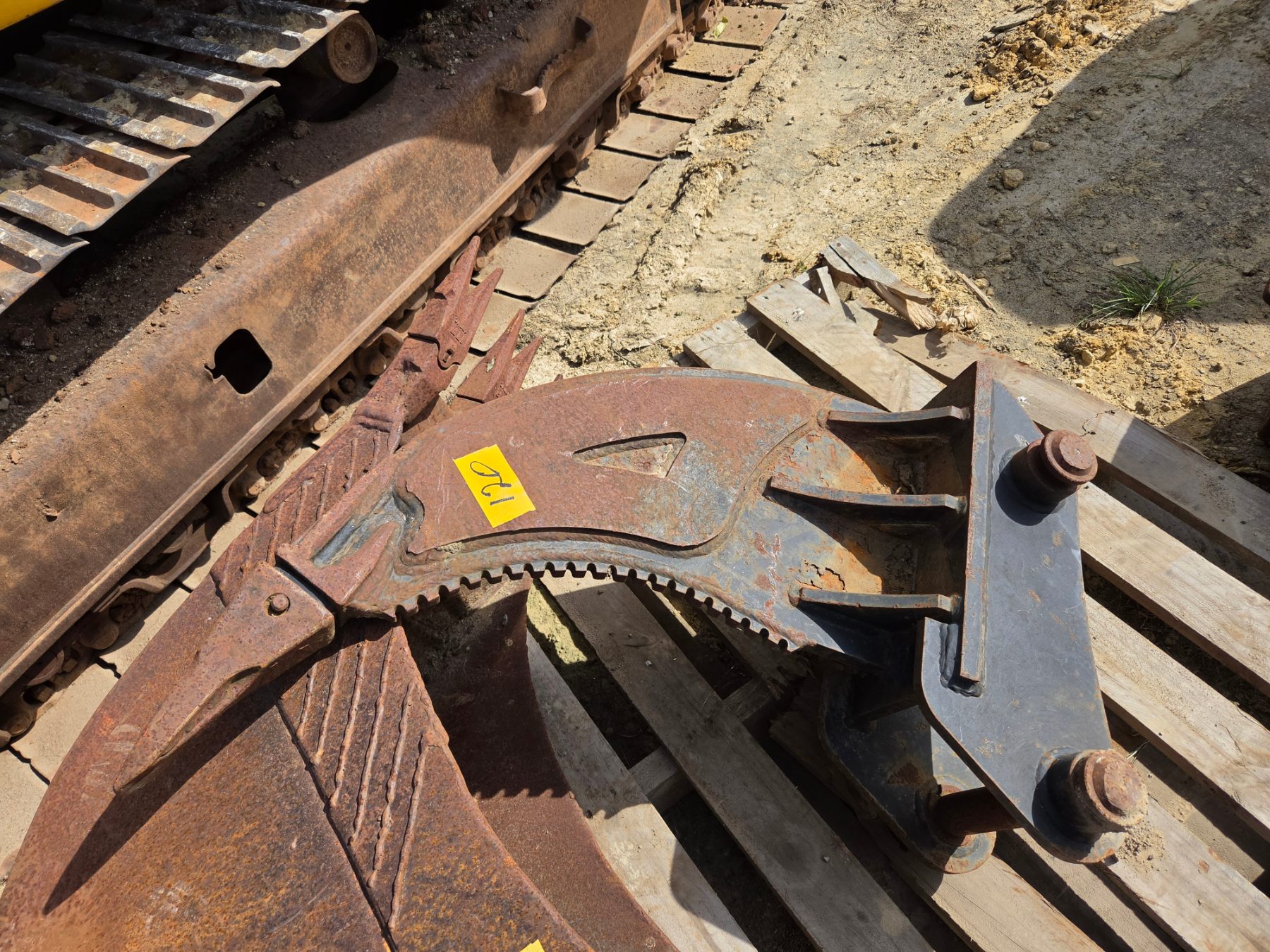 EXCAVATOR QUICK-HITCH RIPPING TYNE.