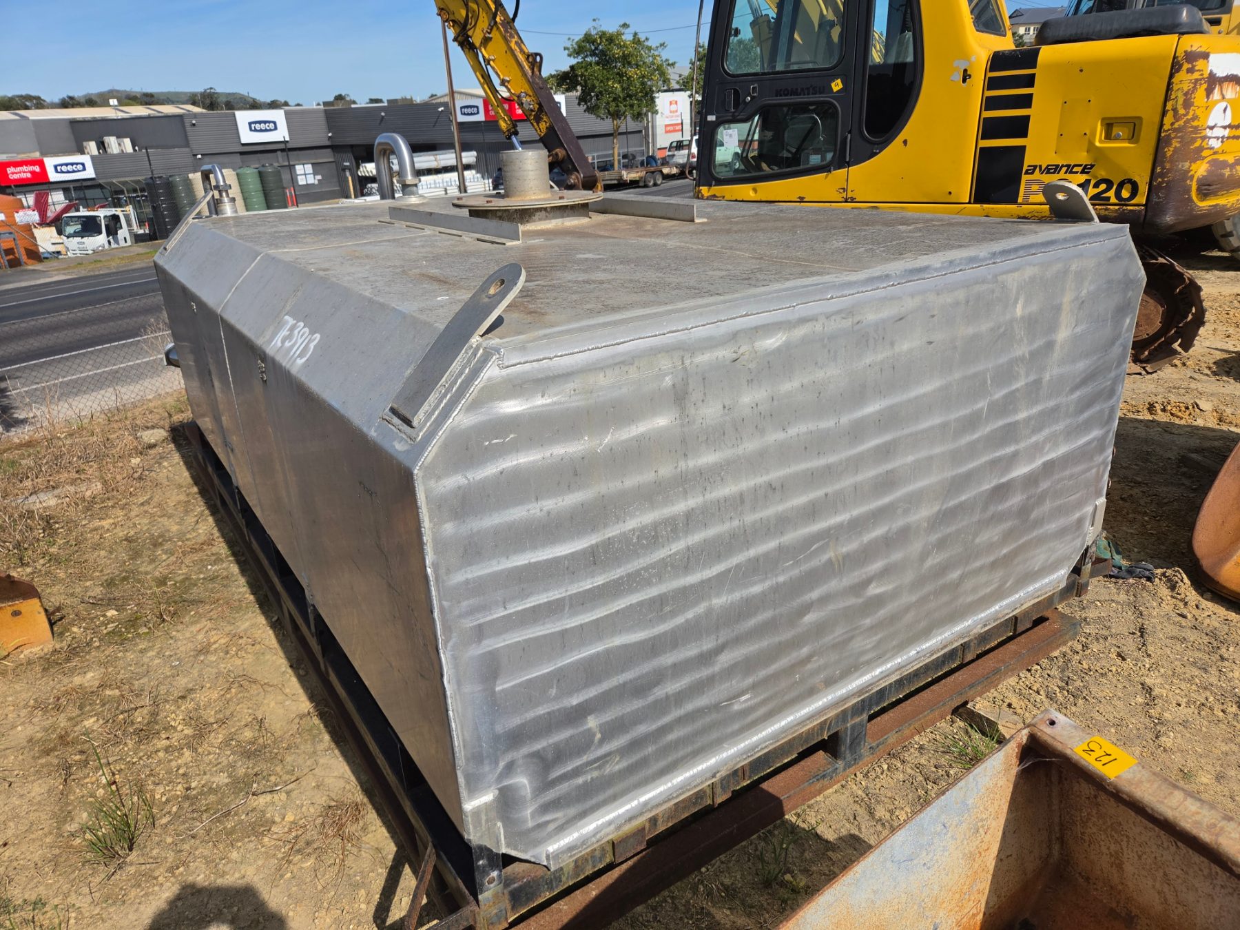 SLIP-ON 6,000 LTR. ALLOY WATER TANK