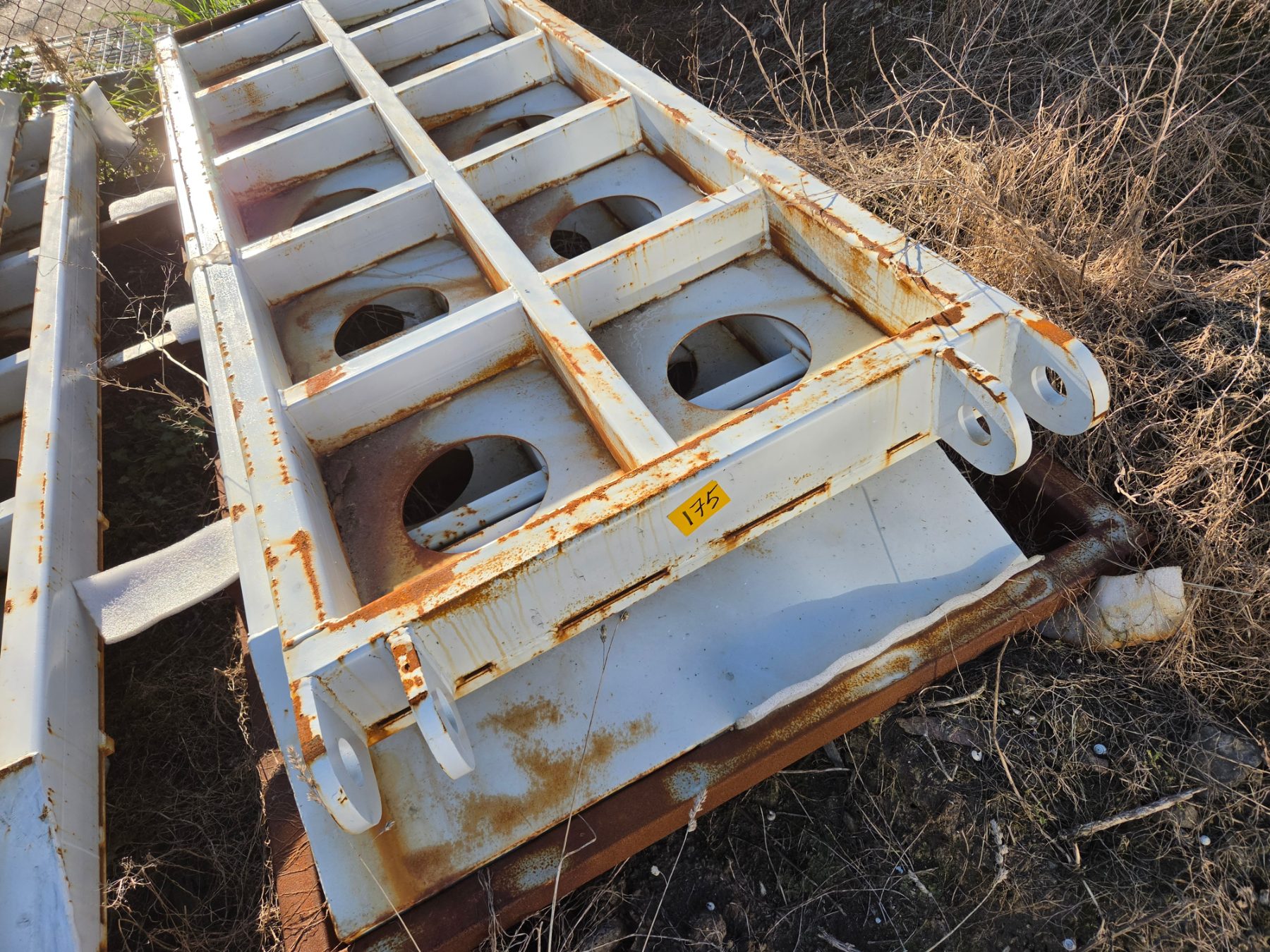 PAIR OF NEW BEAVER-TAIL TRUCK RAMPS