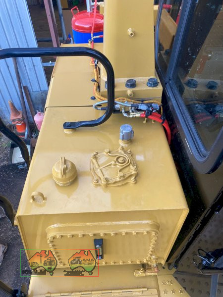 CATERPILLAR BULLDOZER