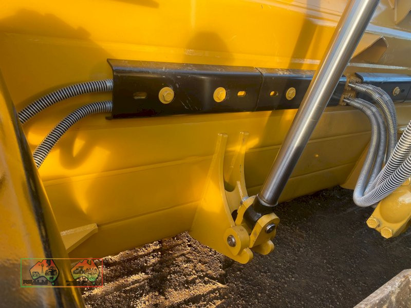 CATERPILLAR BULLDOZER