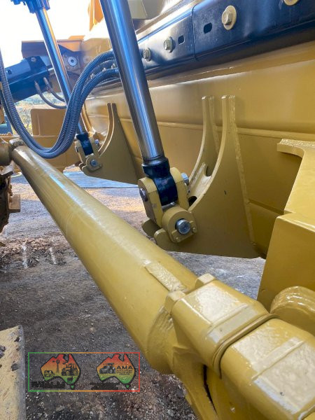 CATERPILLAR BULLDOZER