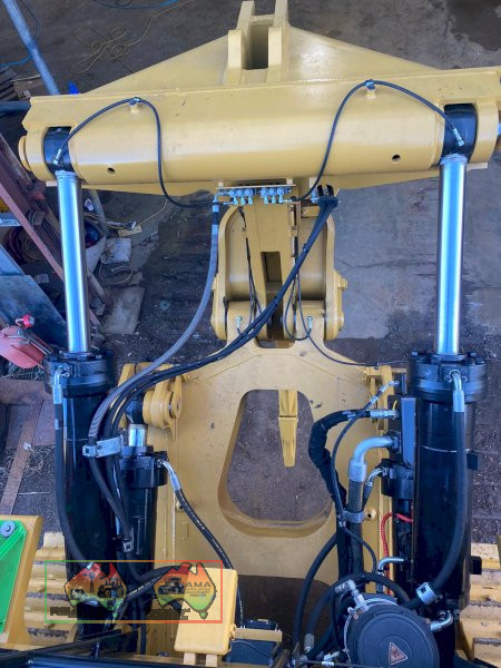 CATERPILLAR BULLDOZER
