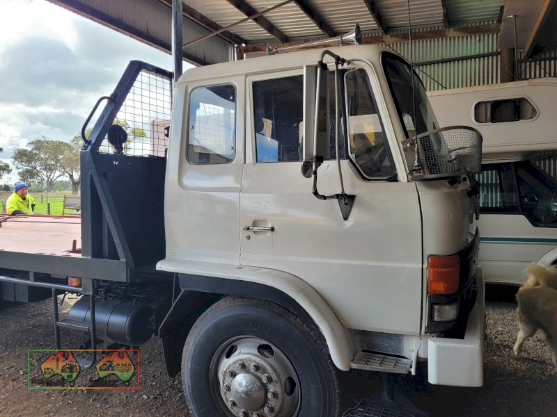 1990 HINO FG 9 SP MANUAL TILT TRAY