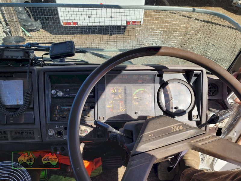 1990 HINO FG 9 SP MANUAL TILT TRAY