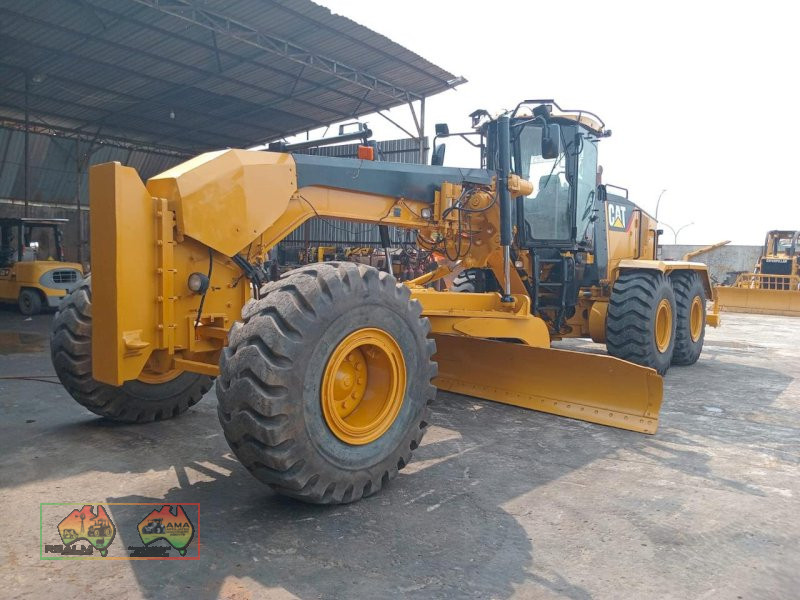 CATERPILLAR GRADER