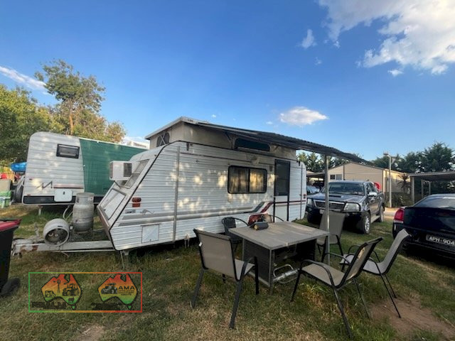 1994 REGAL 18ft CARAVAN