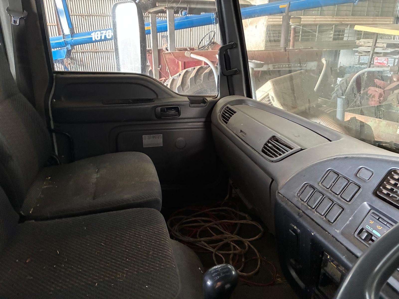 2006 ISUZU FTR 900 5 SP MANUAL TRAY
