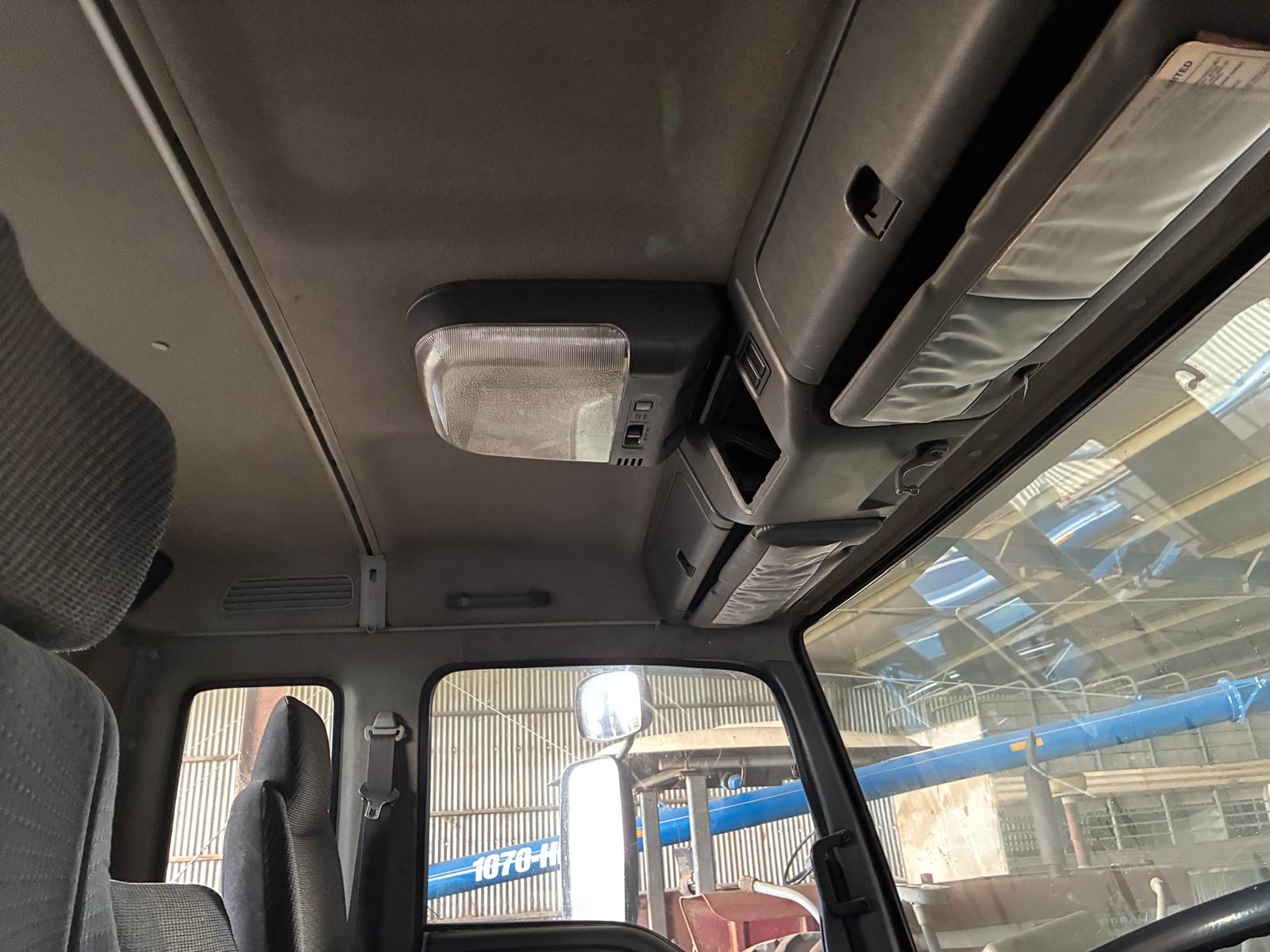 2006 ISUZU FTR 900 5 SP MANUAL TRAY