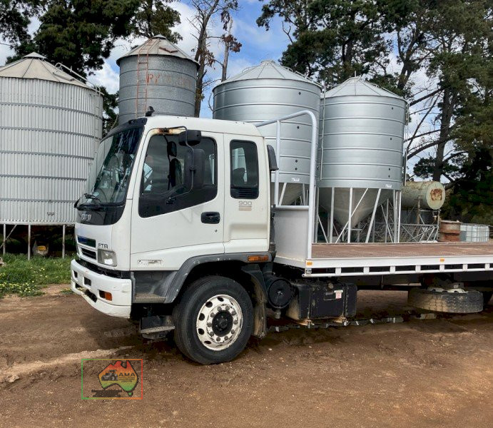 2006 ISUZU FTR 900 5 SP MANUAL TRAY