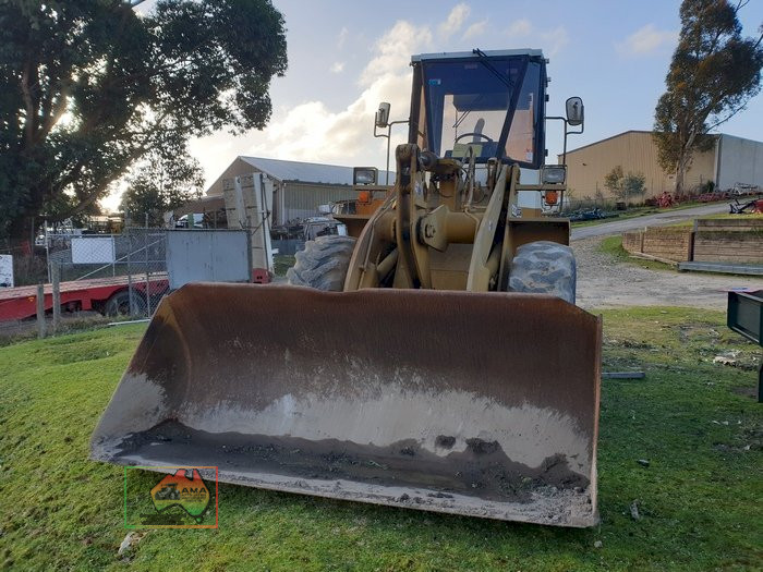 TCM 830-2 FRONT END LOADER