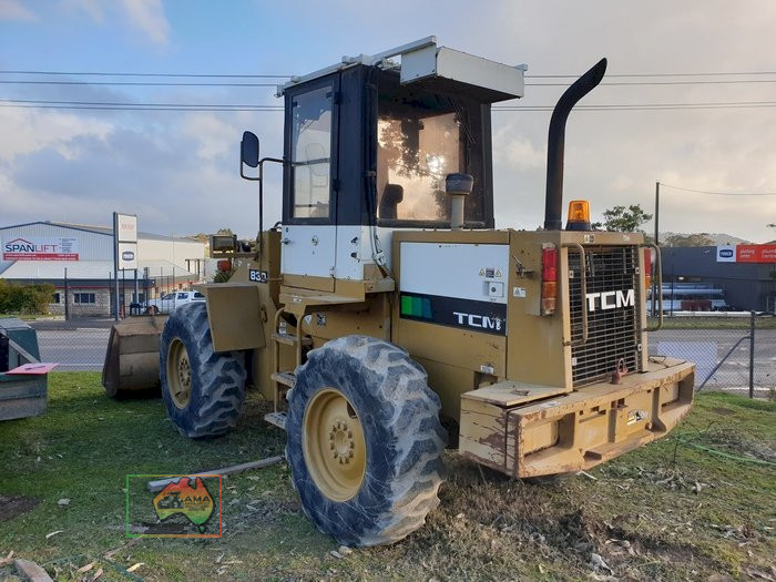 TCM 830-2 FRONT END LOADER