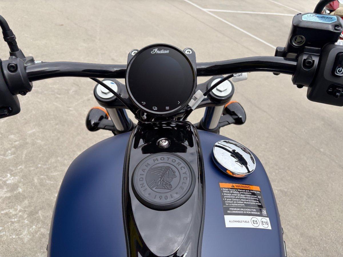 2023 INDIAN CHIEF DARK HORSE CRUISER