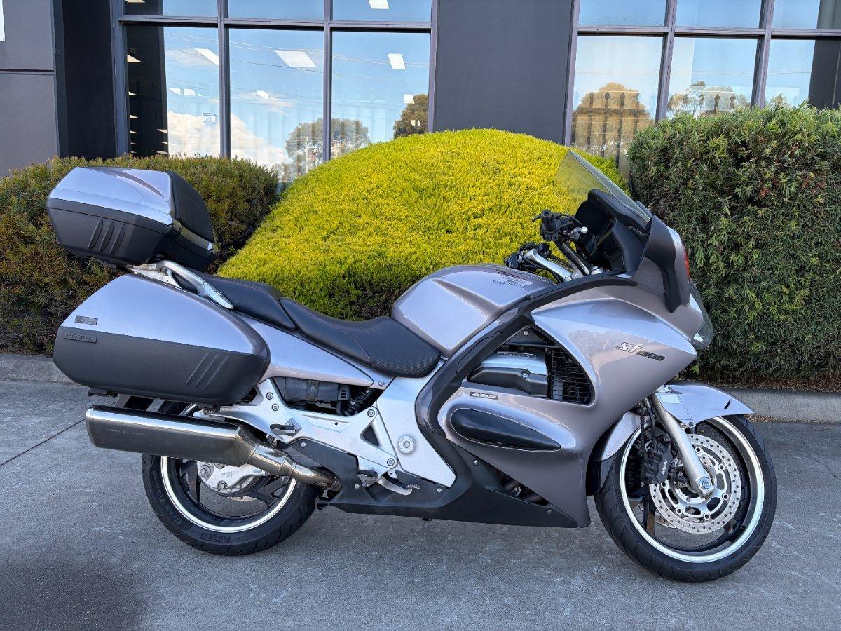 2003 HONDA ST1300 ABS ROAD