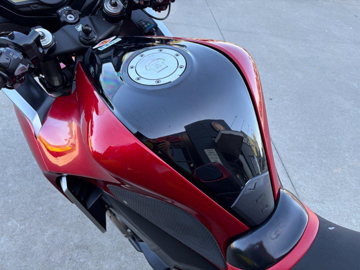 2010 HONDA VFR1200F ROAD