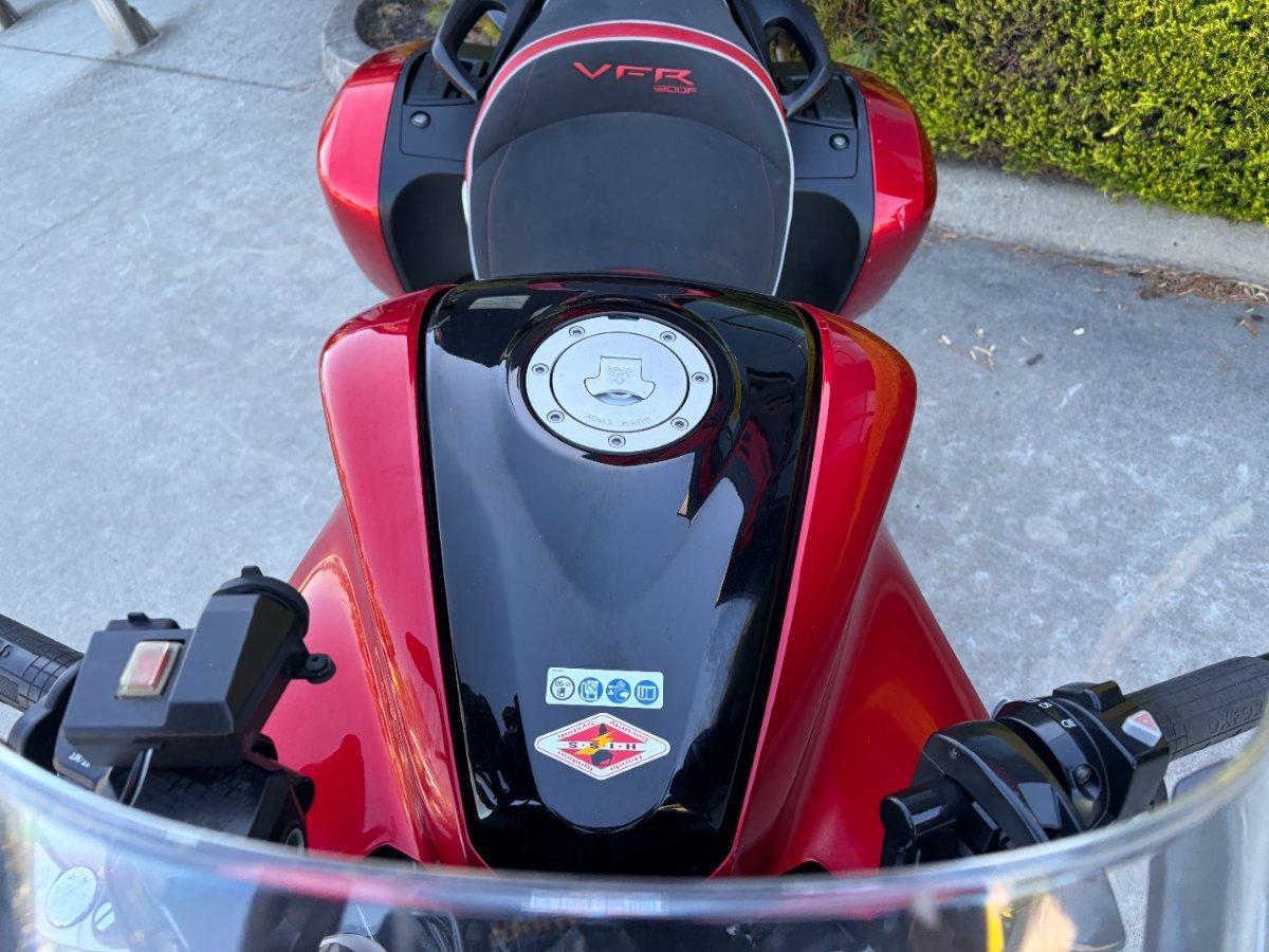 2010 HONDA VFR1200F ROAD