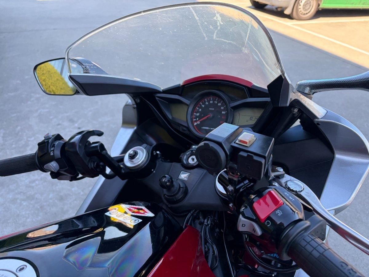 2010 HONDA VFR1200F ROAD