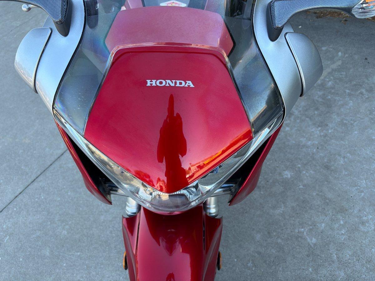 2010 HONDA VFR1200F ROAD