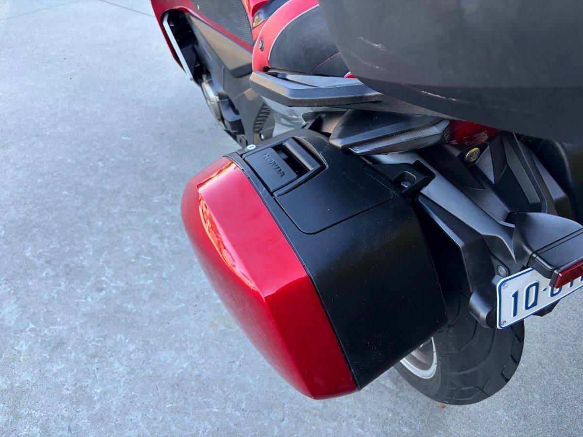 2010 HONDA VFR1200F ROAD