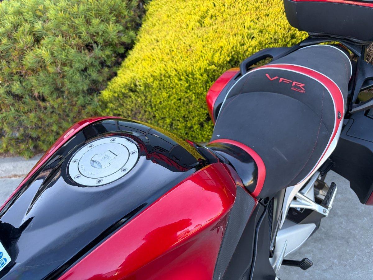 2010 HONDA VFR1200F ROAD