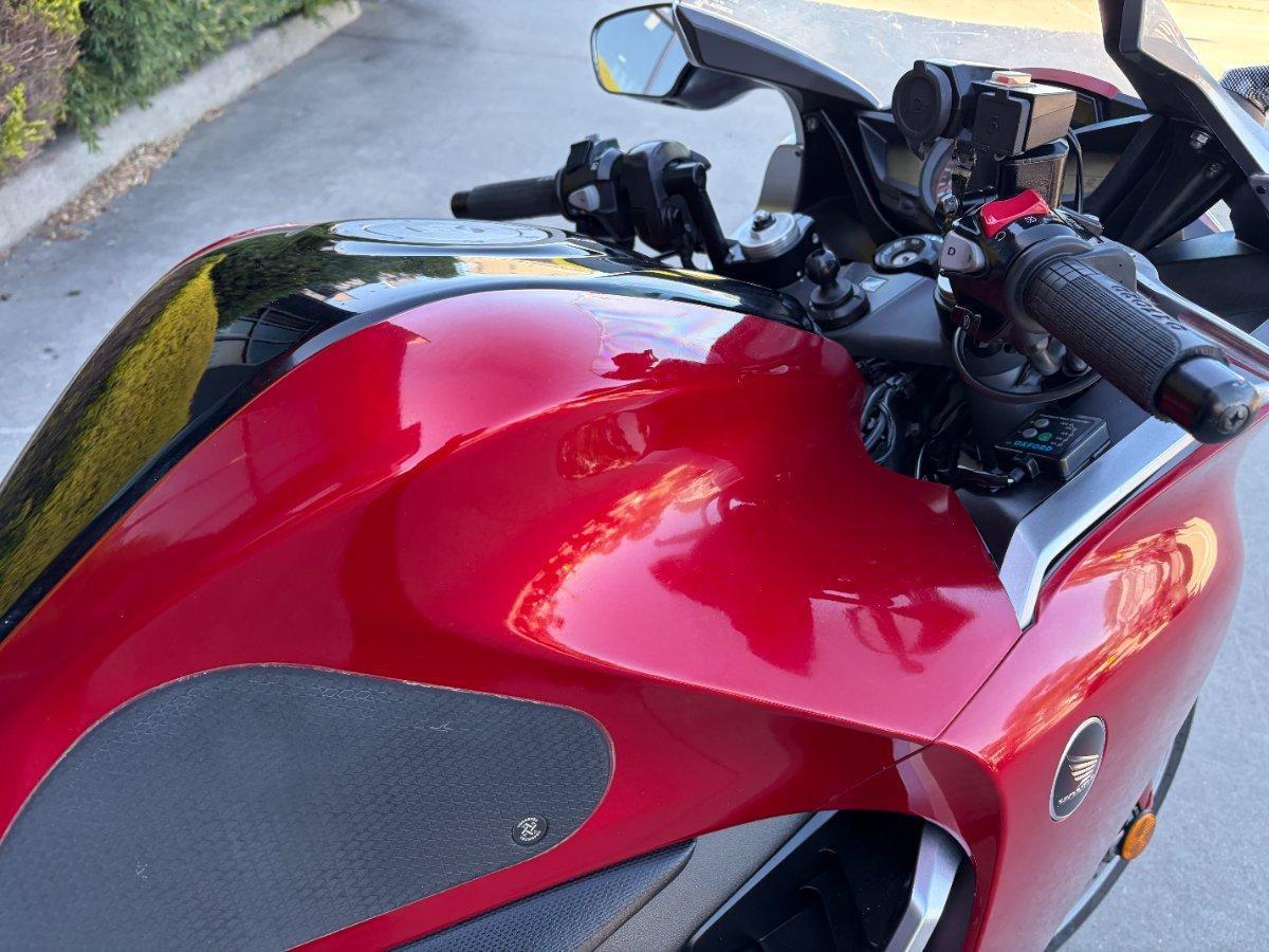 2010 HONDA VFR1200F ROAD