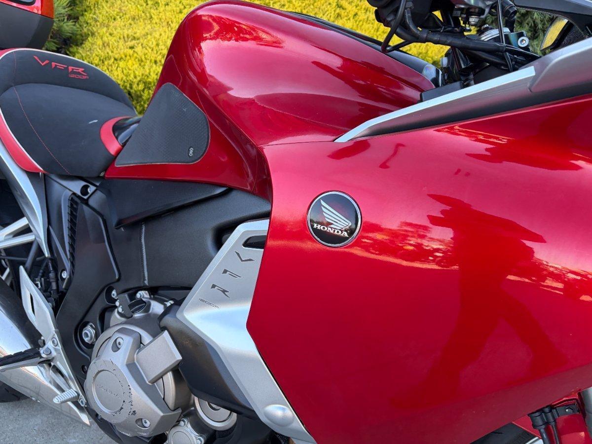 2010 HONDA VFR1200F ROAD