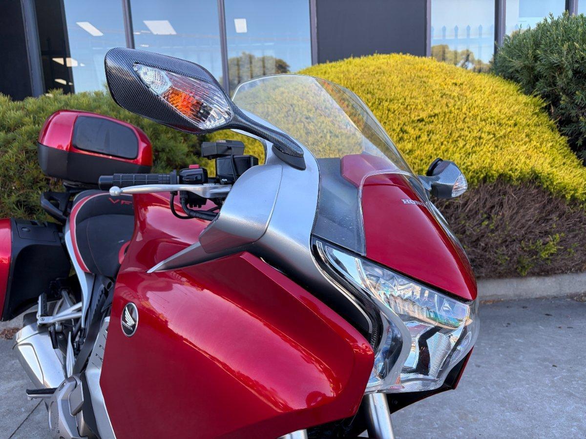 2010 HONDA VFR1200F ROAD