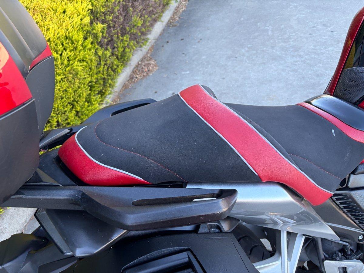 2010 HONDA VFR1200F ROAD