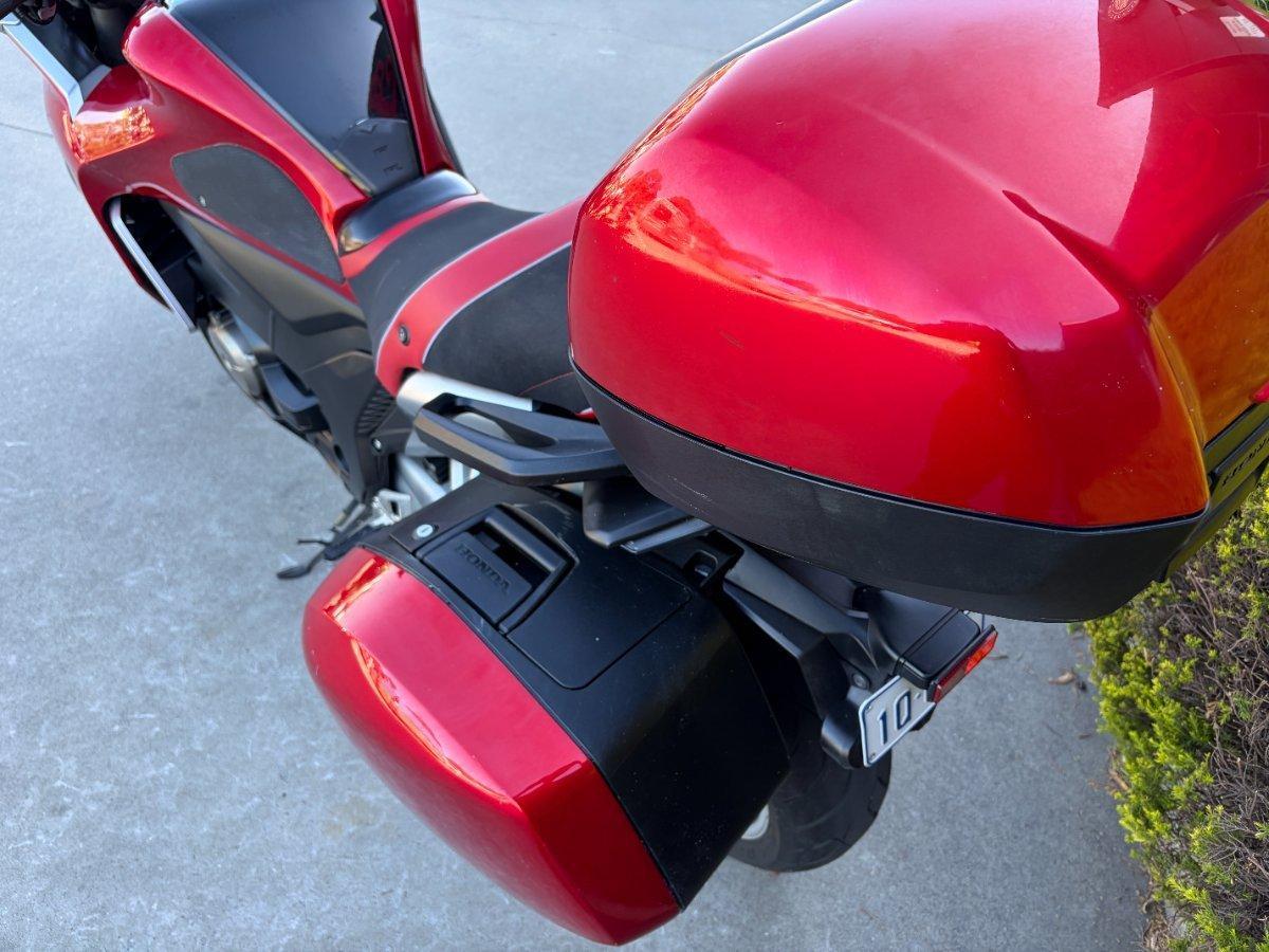 2010 HONDA VFR1200F ROAD
