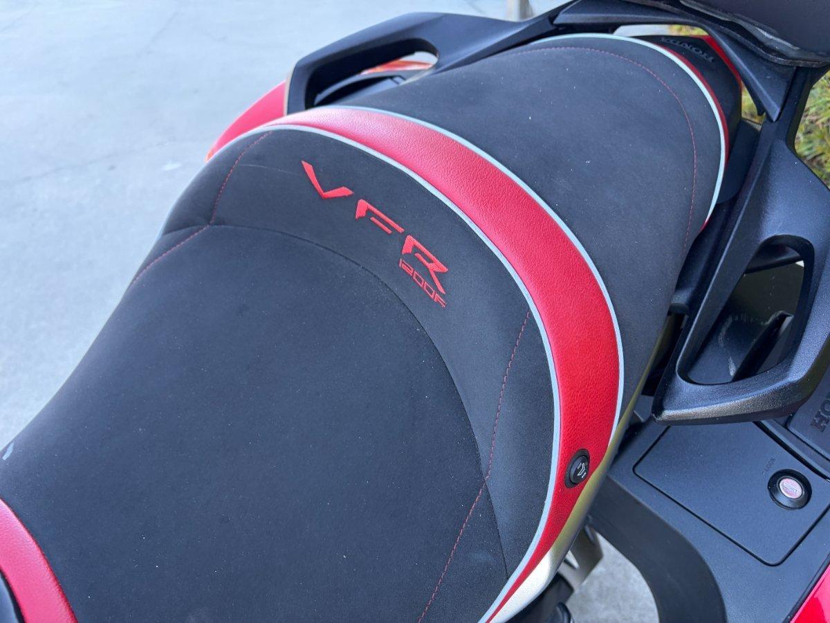 2010 HONDA VFR1200F ROAD