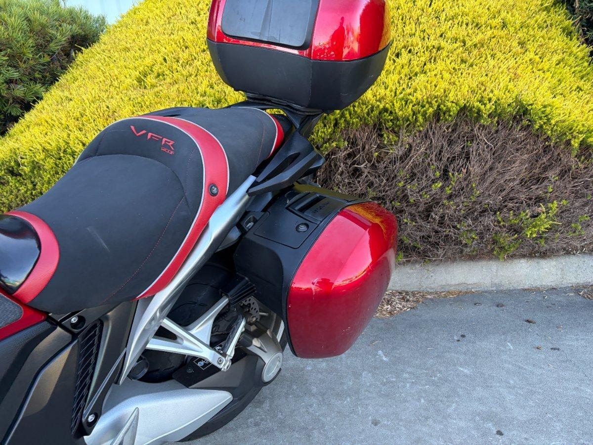 2010 HONDA VFR1200F ROAD