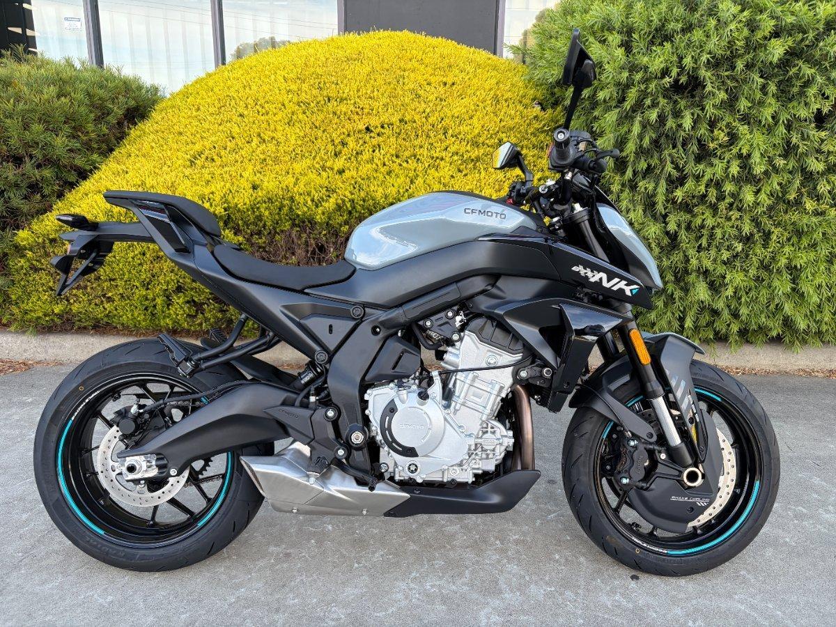2025 CF MOTO 675 NK ROAD