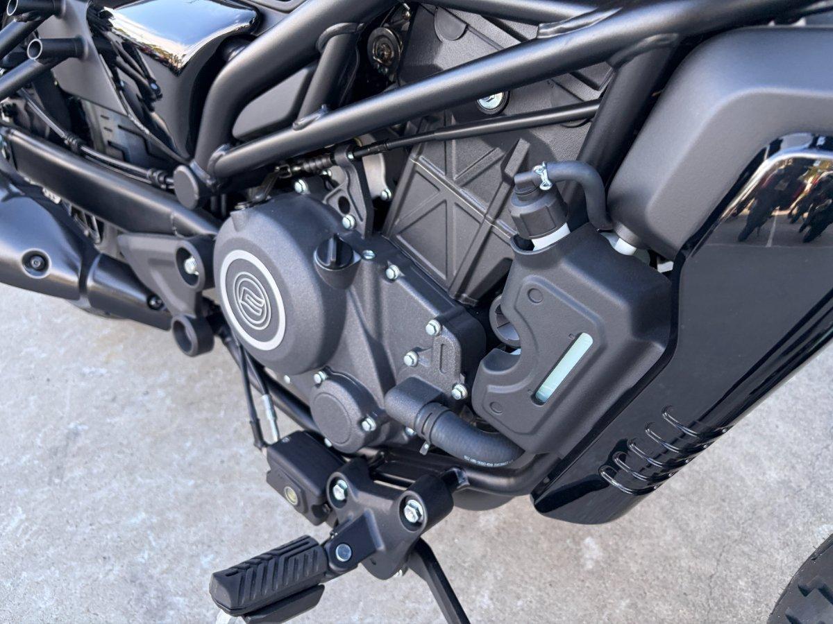 2025 CF MOTO 250 CL-C CRUISER