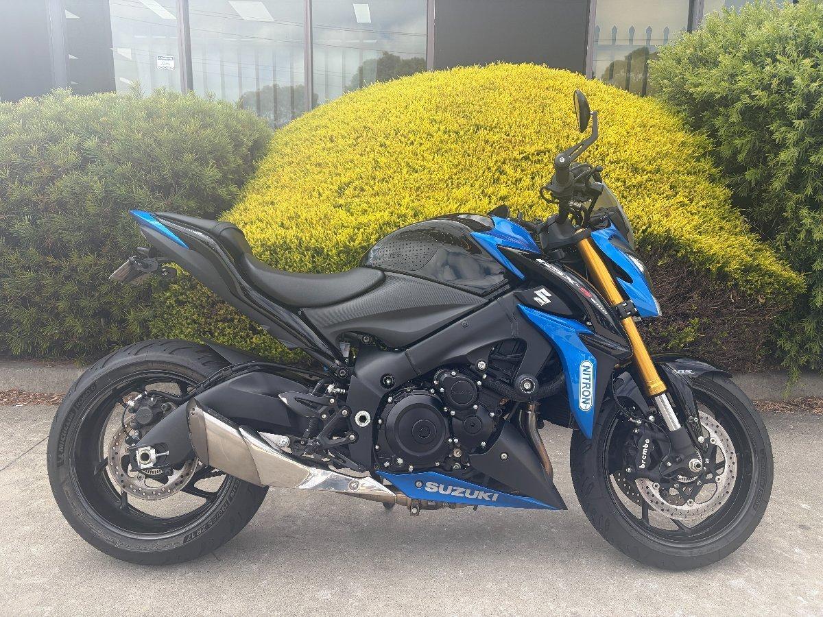 2017 SUZUKI GSX-S1000 ROAD