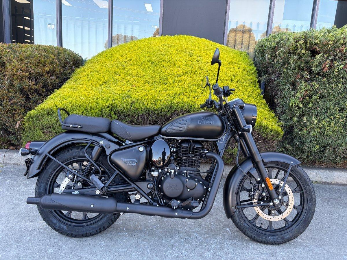 2026 ROYAL ENFIELD CLASSIC 350 DARK ROAD