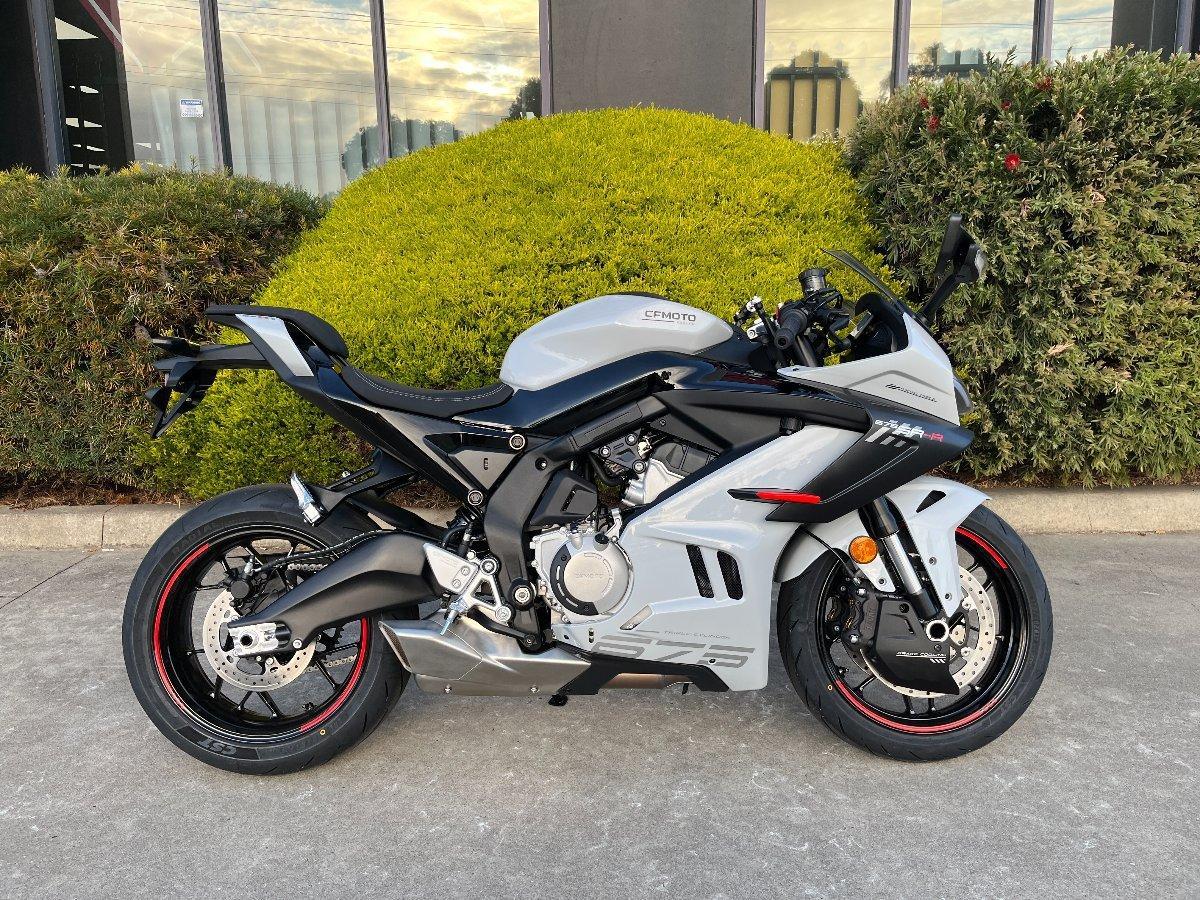 2026 CF MOTO 675 SR-R SPORTS
