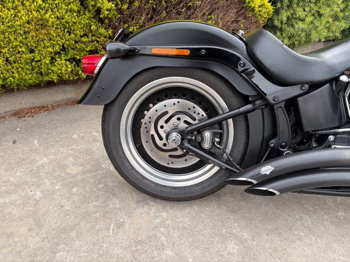 2017 HARLEY-DAVIDSON FLSTFB FAT BOY LO CRUISER