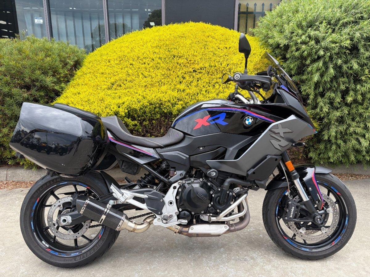 2022 BMW F 900 XR TRIPLE BLACK DUAL SPORTS